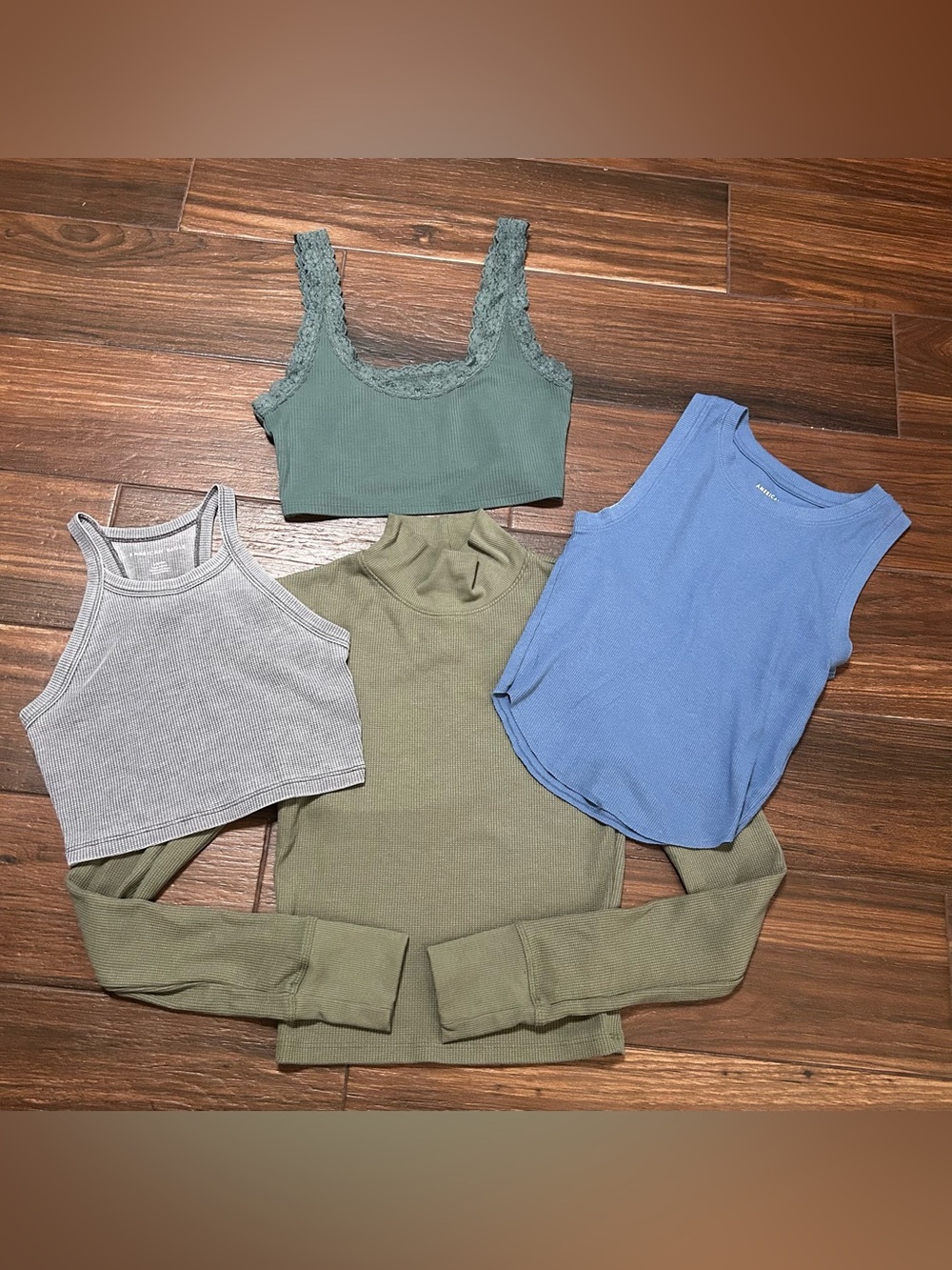 Bundle of 4 American Eagle Women’s Tops Small Green Blue Earthy Tones